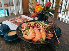 牛油果大虾蔬菜沙拉-花十悦·鲜花咖啡餐厅(振业城一期店)