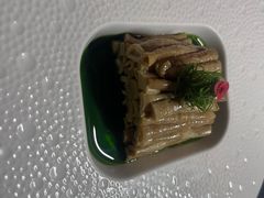 -三利音·玖弄小鲜(浦东嘉里城店)