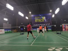 -尤尼克斯羽毛球主题馆