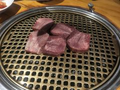 -唯成•韩国炭火烤肉 유성고기