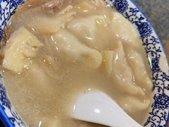 三鲜海味抄手-春阳水饺(香槟广场店)