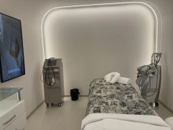 -紫琪尔胸部养护中心