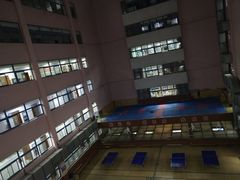 -上海市工商外国语学校