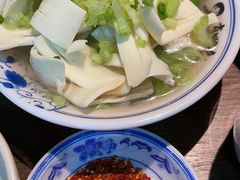 黄喉-肖四女乐山跷脚牛肉(南汇大学城生活广场店)