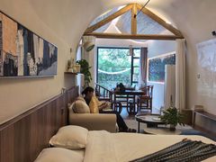 -悟空山宿陨石私汤温泉酒店(神舟大道地铁站店)