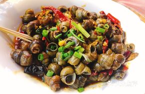 Yueyang Old-established Sanmaotou Sucking Snails
