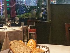 -Wolfgang’s Steakhouse 沃夫冈牛排馆(上海白玉兰广场店)