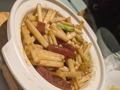 花生苗炒香肠-小城故事·地道宁波味(月湖盛园店)