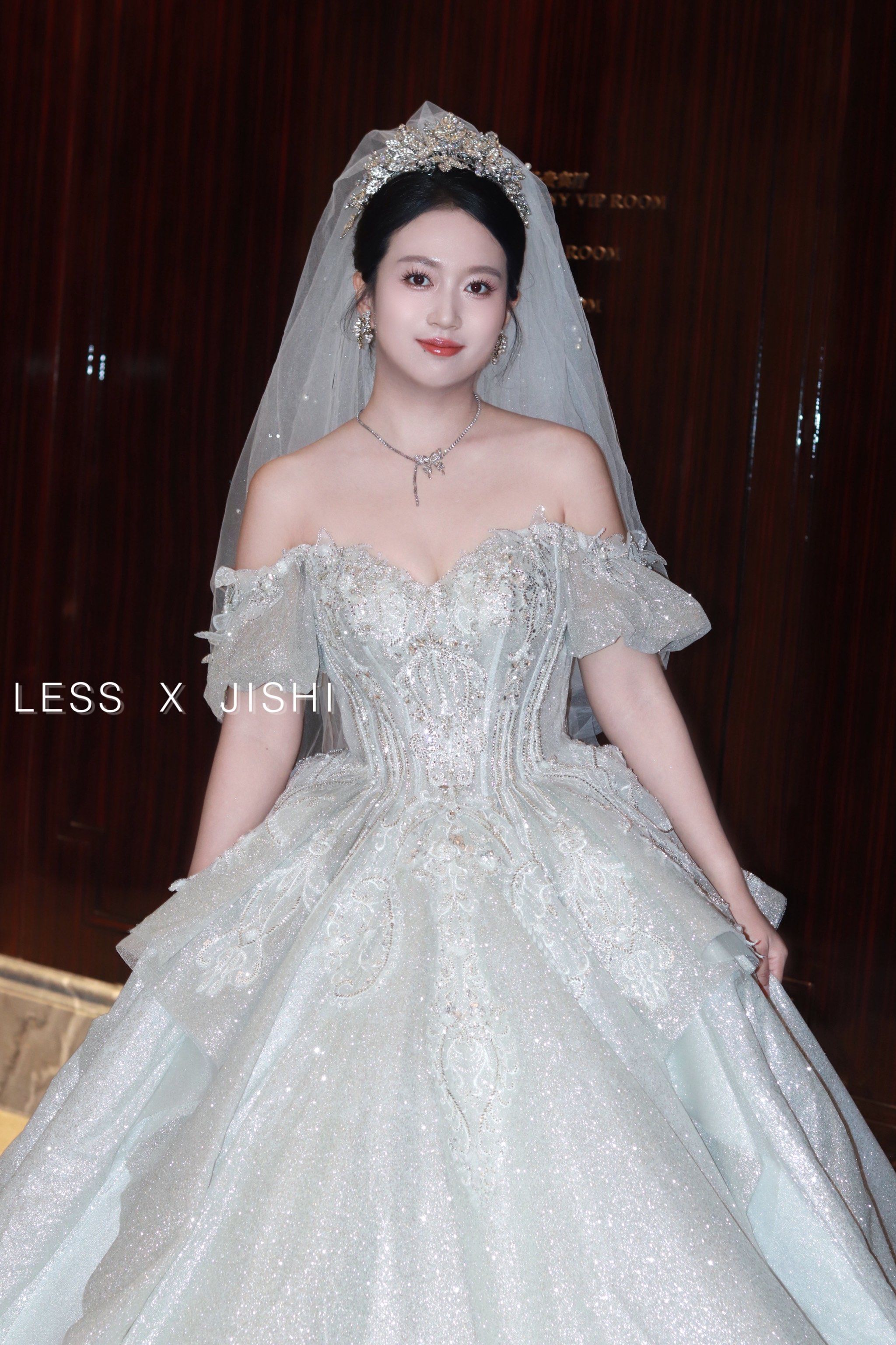 新娘闪耀夜空 ✨