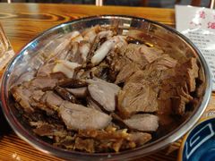 -酱肉小酒馆(梅陇店)
