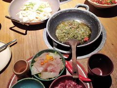 -吃饭皇帝大土家民族菜(正大广场店)