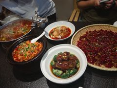 -万重锦·人文川菜馆(骡马市店)