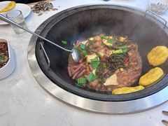 -鲁员外地锅鸡地锅鱼(古墩路店)