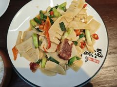 -民间瓦缸煨汤館(嵩山路店)