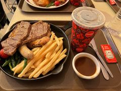 -皇室宴会厅(香港迪士尼乐园)