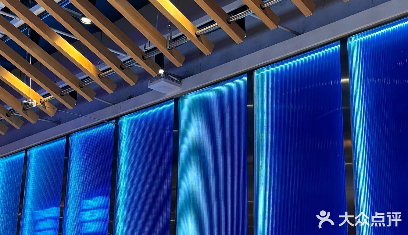 鱼酷家的老顾客了，今天点的依旧是它家的特色荔枝口味