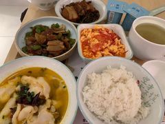 -老乡鸡(上海白玉兰广场店)