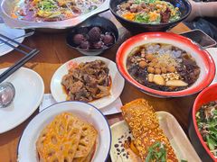 -爆炸头阿姨小四川正宗川味小吃(无任何分店)