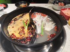 鸳鸯锅-钢管厂五区小郡肝串串香(南山店)