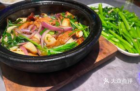 Stir-Fried Intestine Burger