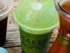牛油果奶昔-BAKER&SPICE(安福路店)