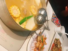 -肥仔文澳门猪骨煲(南京西路店)