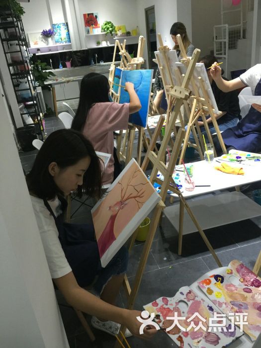 peinthaus零基础自助画室(海上海店)图片 - 第1张