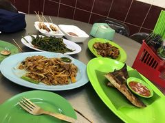 -明记烧鱼美味店