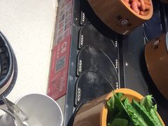-龍歌自助小火锅(市南金茂湾店)