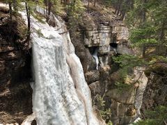 -阿萨巴斯卡瀑布观景点