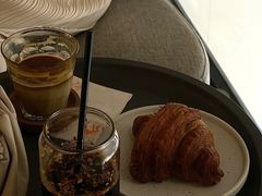 -red donkey coffee