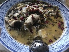 酸菜鱼-东江渔村·古典园林·30年粤菜老字号(太和店)