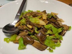 炒鲜牛肝菌-一坐一忘云南菜(嘉里中心店)