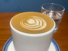 燕麦拿铁-Be Lived Cafe比例咖啡(摩天轮店)