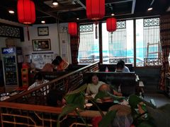 大堂-亿诣蝎府炸酱面羊蝎子火锅(酷车小镇店)