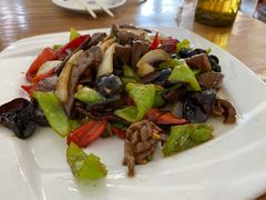 -溢心园香河肉饼总店