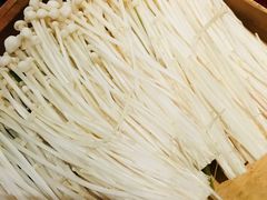 -老牌坊云南鱼豆花火锅(嵩山店)