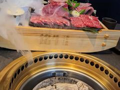 -铭牛烧肉·和牛海鲜自助(高新月牙湖店)