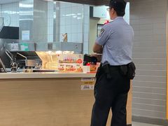-麦当劳(轻轨曹杨路店)