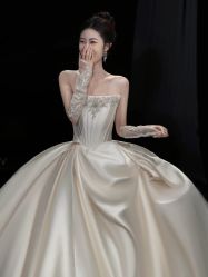 -艺憬婚纱礼服·造型(二七万达店)