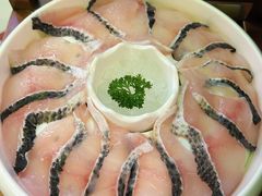 -洪氏嗨捞·广东猪肚鸡·椰子鸡火锅(西咸万象城店)