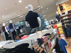-优衣库(南宁江南万达店)
