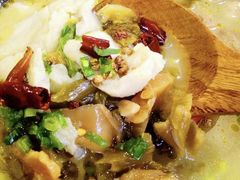 -周鱼小馆石锅酸菜鱼(活力汇店)