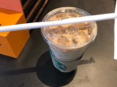 -星巴克臻选(莘庄仲盛店)