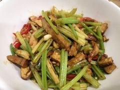 芹菜香干-建辉湖南土菜馆(南大街店)