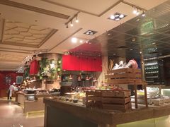自助取餐区-咖啡苑自助餐厅·中国大饭店