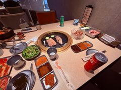 -蚂蚁洞·烤肉大营地(上海静安大悦城店)
