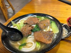 -丽虹云南过桥米线(兴工街店)