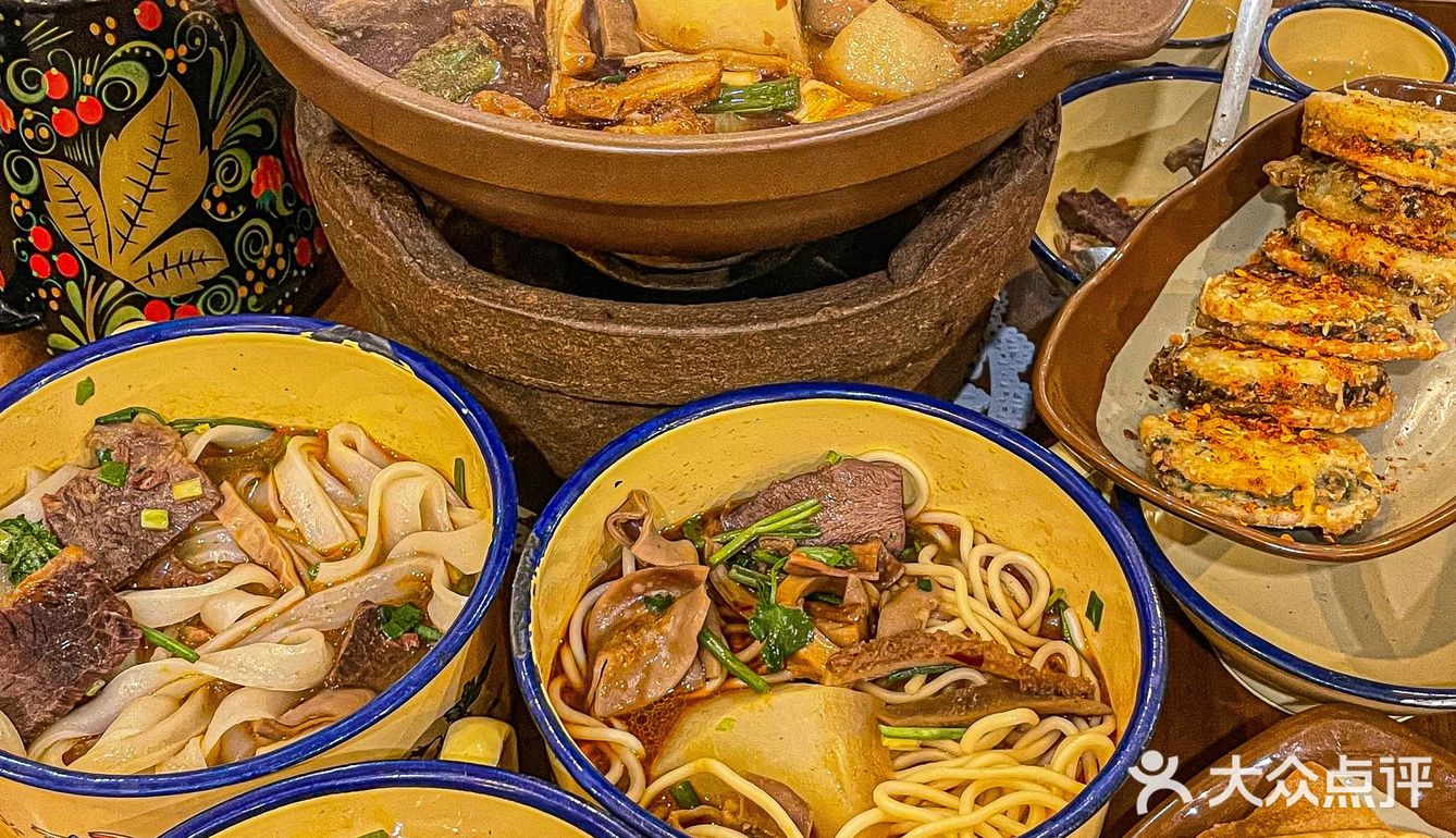 武汉的朋友，答应我一定要吃这家牛杂锅好吗！