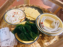 -卤校长重庆火锅(恒隆广场店)